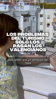 VOLEM TAXA TURÍSTICA  Si els valencians hem de patir i pagar els problemes que genera el turisme massiu, volem que els turistes aporten!  Perquè hem de pagar el fem que generen, la brutícia del carrer o el seu ús del transport públic?  Totes les ciutats turítiques d'Europa tenen taxa turítica. València també la volem!  #turismo #valencia #gentrificación #vivienda #apartamentos #precio #vlc