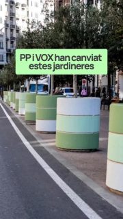 500.000€ en "maceteros"
En açò es gasten PP i VOX els diners dels valencians  No podrien haver pintat de gris les anteriors?  #vlc #valencia #valència #compromís