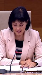 Ella és Toñi, va perdre a la seua única filla i al seu marit a la catàstrofe de la dana. Hui ha contat la seua història a la Comissió d'Investigació de la dana al Congrés dels Diputats.  L'actitud de PP i VOX es qualifica per si mateix...  #dana #danavalencia #valencia #vlc #congreso #victimasdana