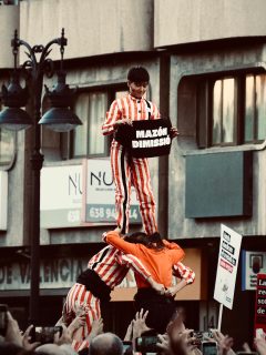 Alcem la veu per qui ja no pot alçar-la.
Manifestació històrica a València per cridar MAZÓN DIMISSIÓ.  #mazóndimissió #valència #vlc #dana #danavalencia