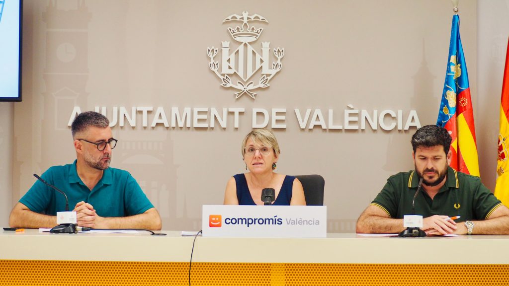 Roda de premsa de Pere Fuset, Papi Robles i Pau Andrés.
